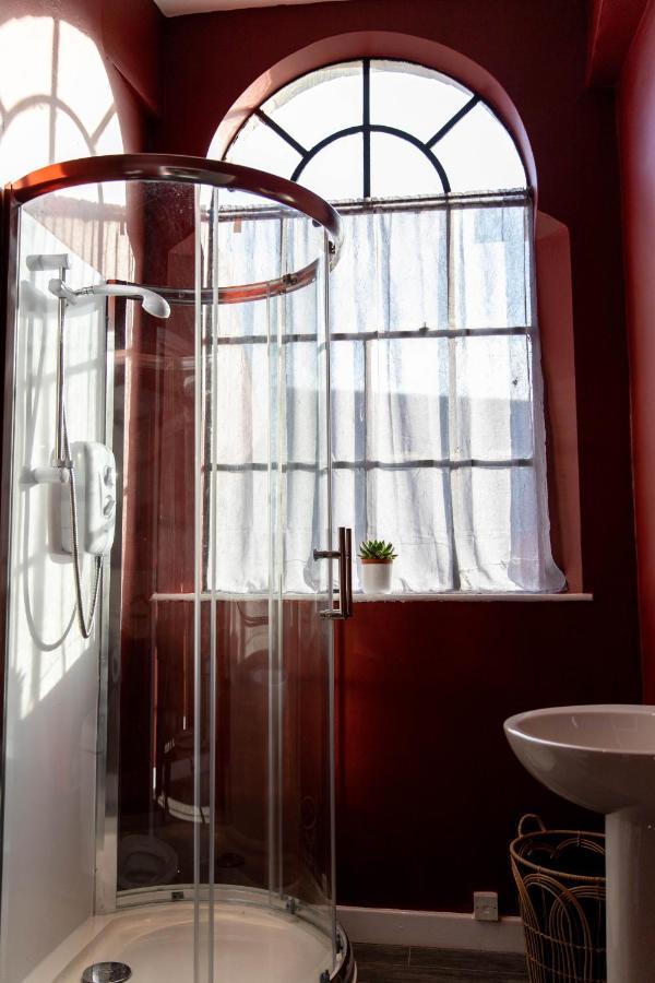 Stylish Jewellery Quarter Apartment Sleeps 4 Бирмингам Екстериор снимка